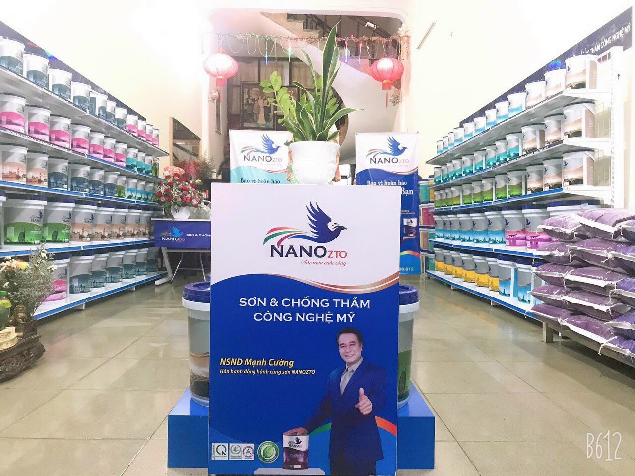 tang-showroom-mien-phi